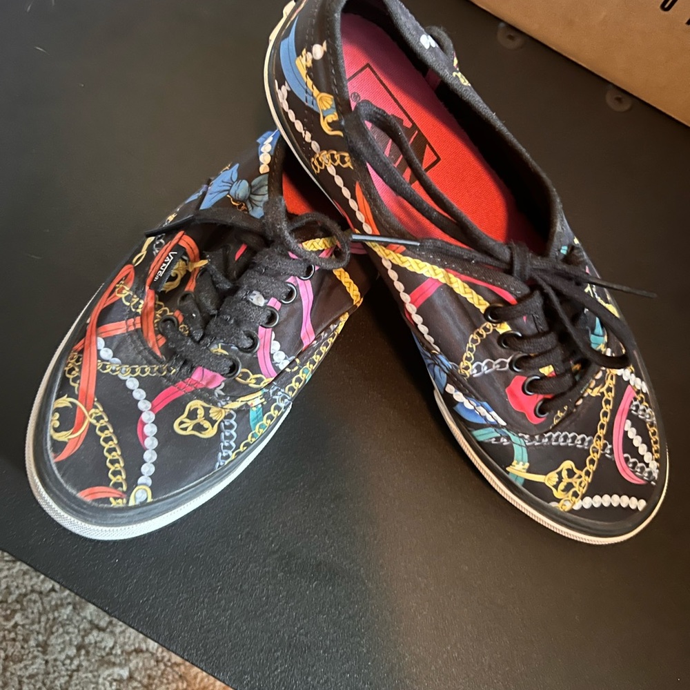 Vans jewel necklace vguc w7.5